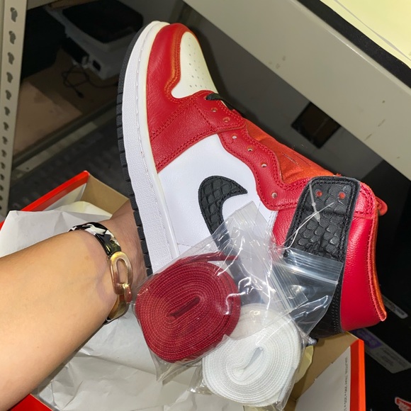 SOLD Retro Jordan 1s OG satin red - Picture 3 of 5